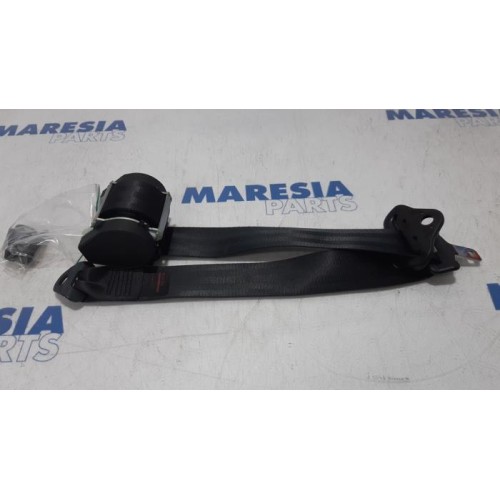 Peugeot - 207 - Rear seatbelt, right