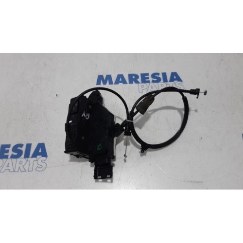 Peugeot - 207 - Front door lock mechanism 4-door, right