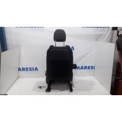 Peugeot - 5008 - Sitz links