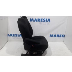 Peugeot - 5008 - Sitz links