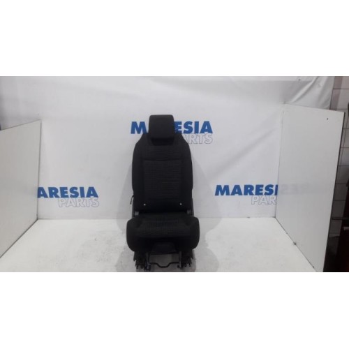 Peugeot - 5008 - Sitz hinten