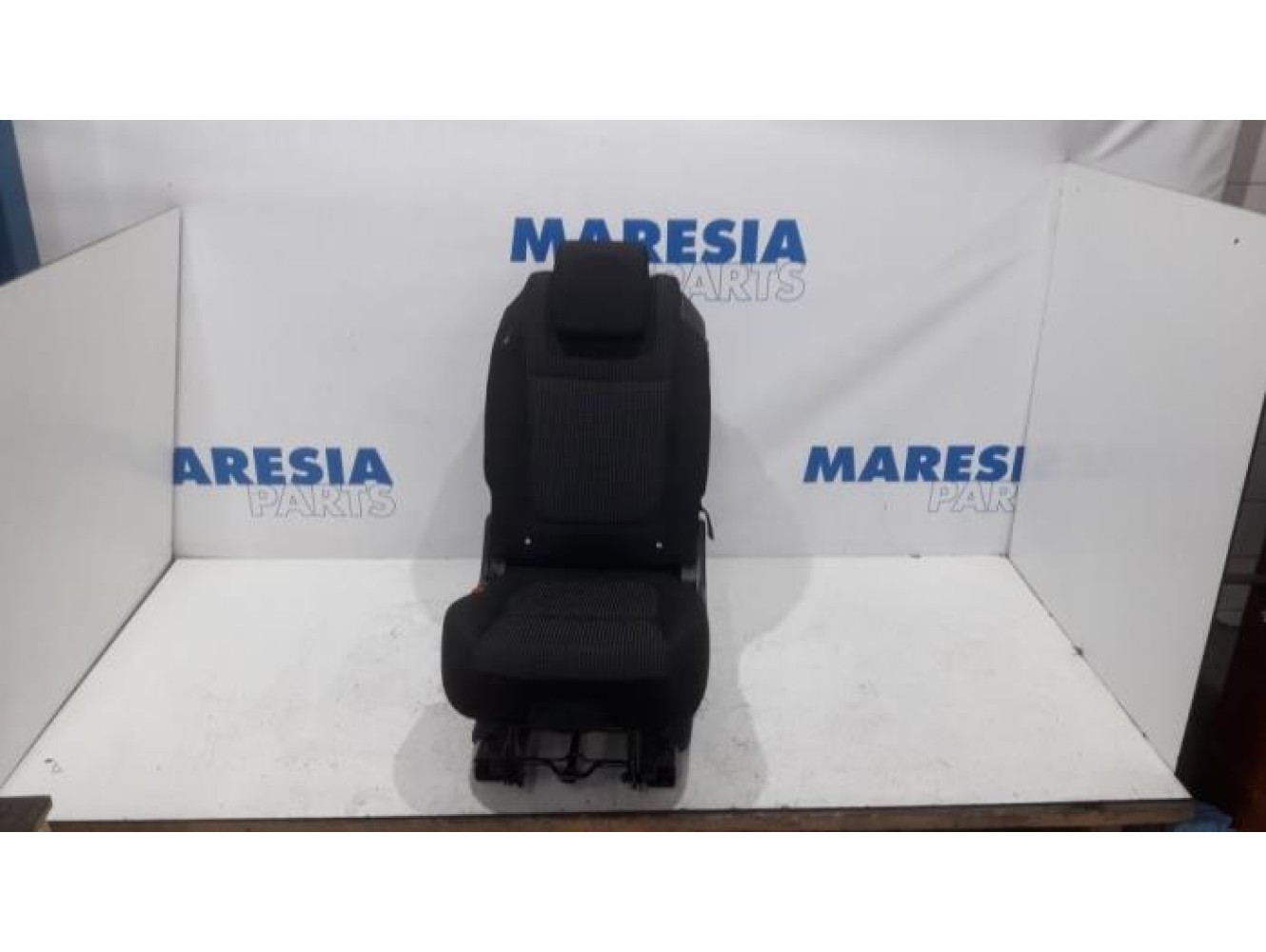 Peugeot - 5008 - Rear seat