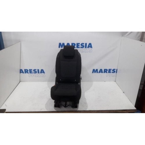 Peugeot - 5008 - Rear seat