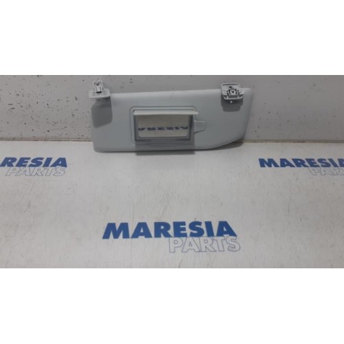 Peugeot - 208 - Sun visor