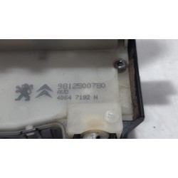 Peugeot - 208 - Front door lock mechanism 4-door, right