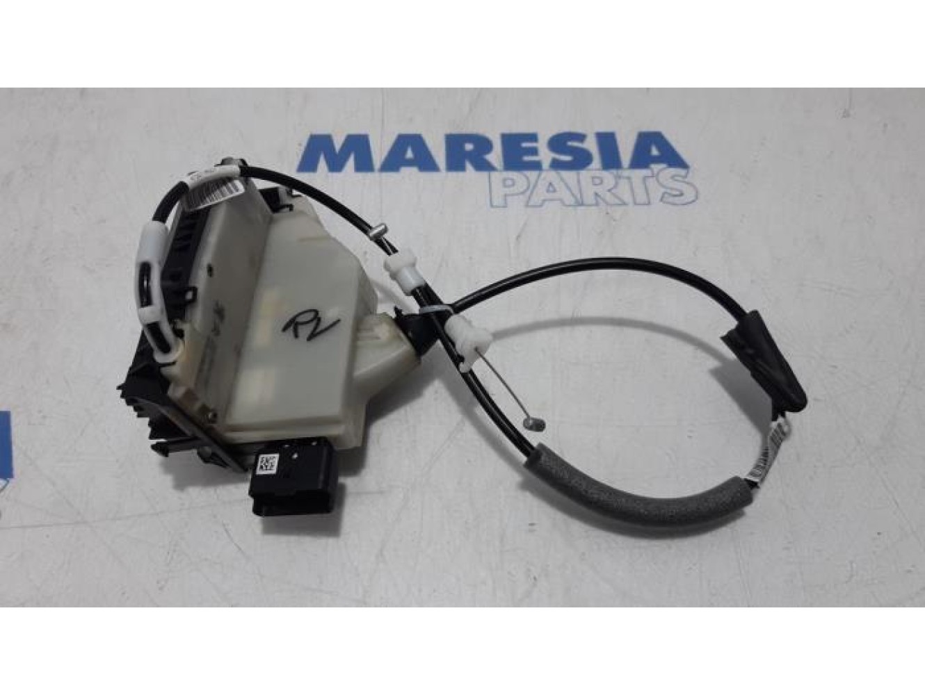 Peugeot - 208 - Front door lock mechanism 4-door, right