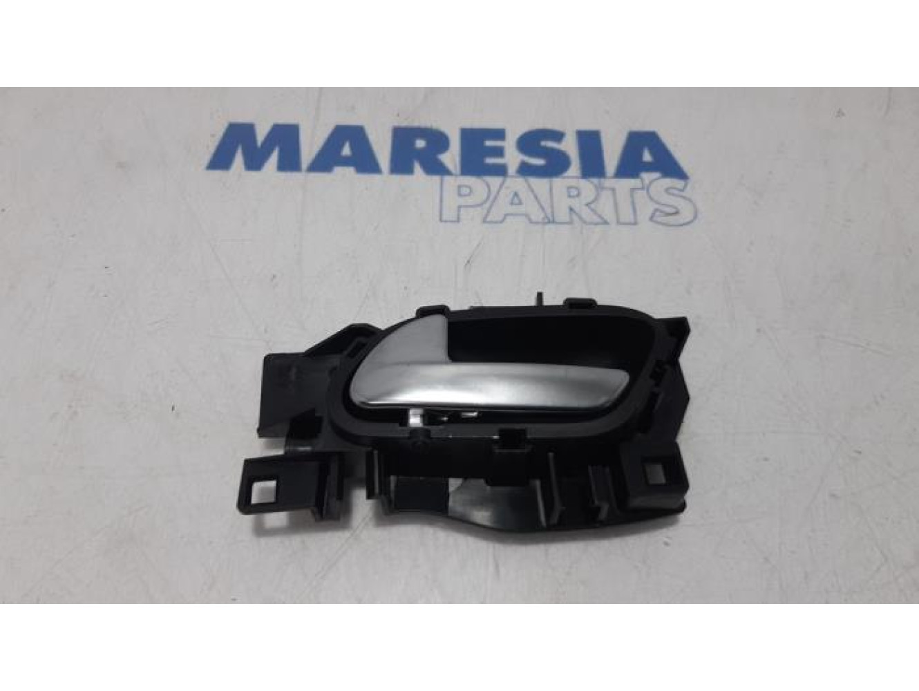 Peugeot - 208 - Door handle 4-door, front left