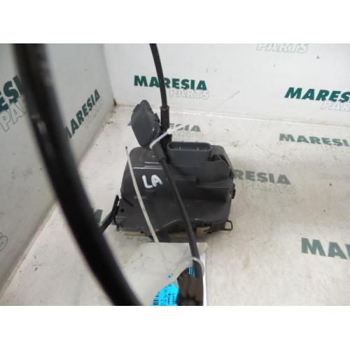 Renault - Megane Scenic - Rear door lock mechanism 4-door, left