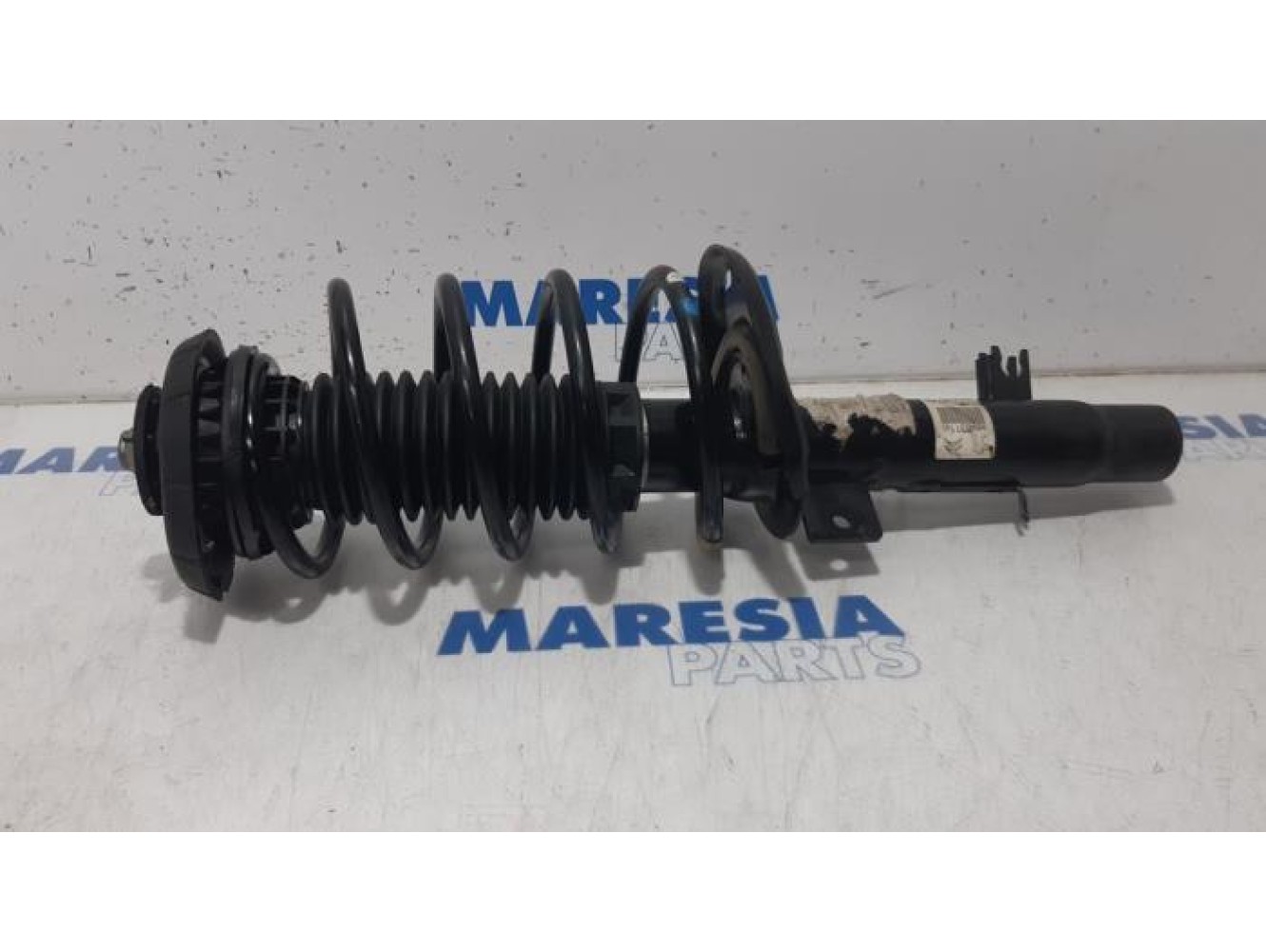Peugeot - 208 - Front shock absorber rod, left