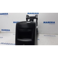 Peugeot - 5008 - Middle console