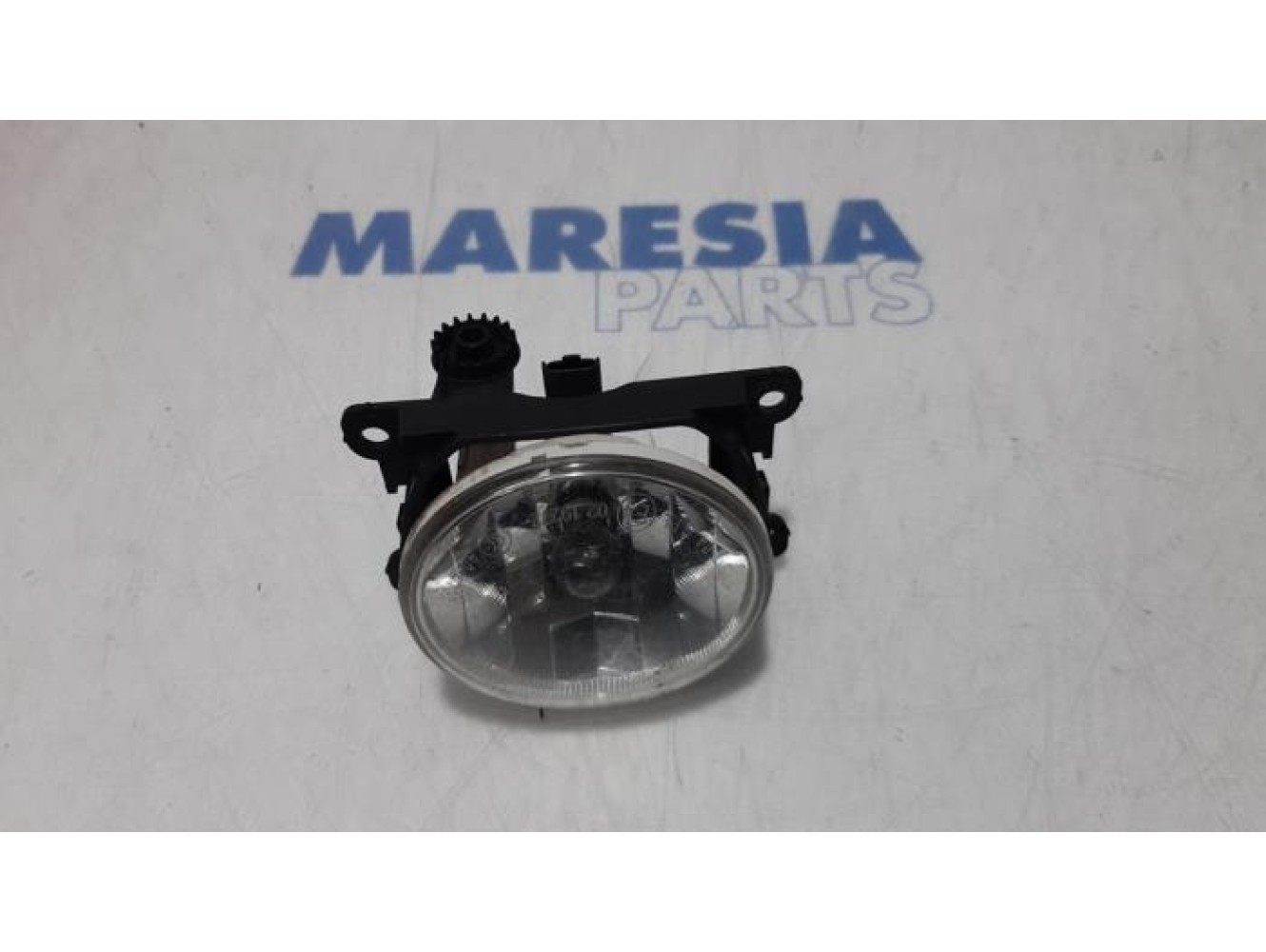 Peugeot - 5008 - Fog light, front right