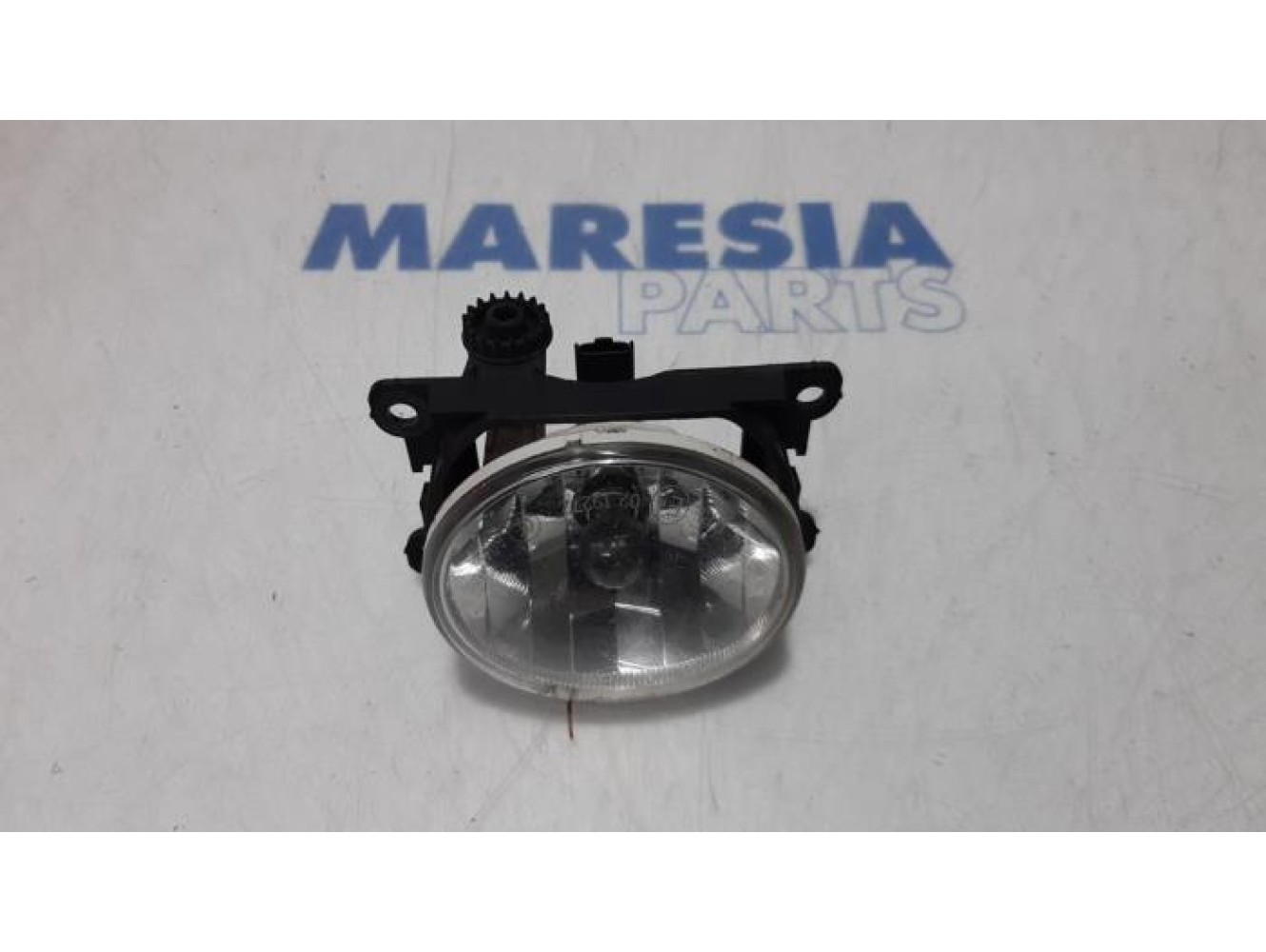 Peugeot - 5008 - Fog light, front left