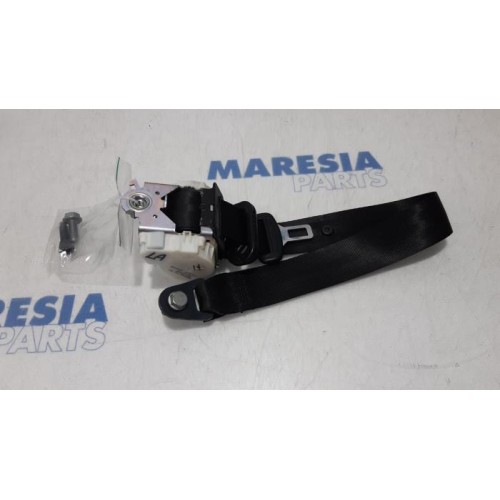 Peugeot - 5008 - Rear seatbelt, left