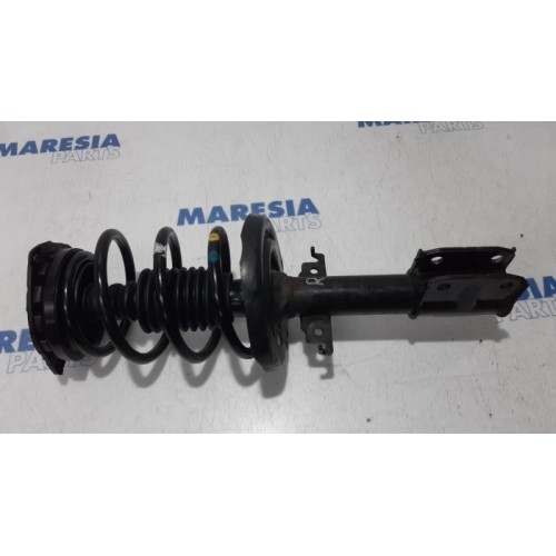 Renault - Scenic - Front shock absorber rod, right