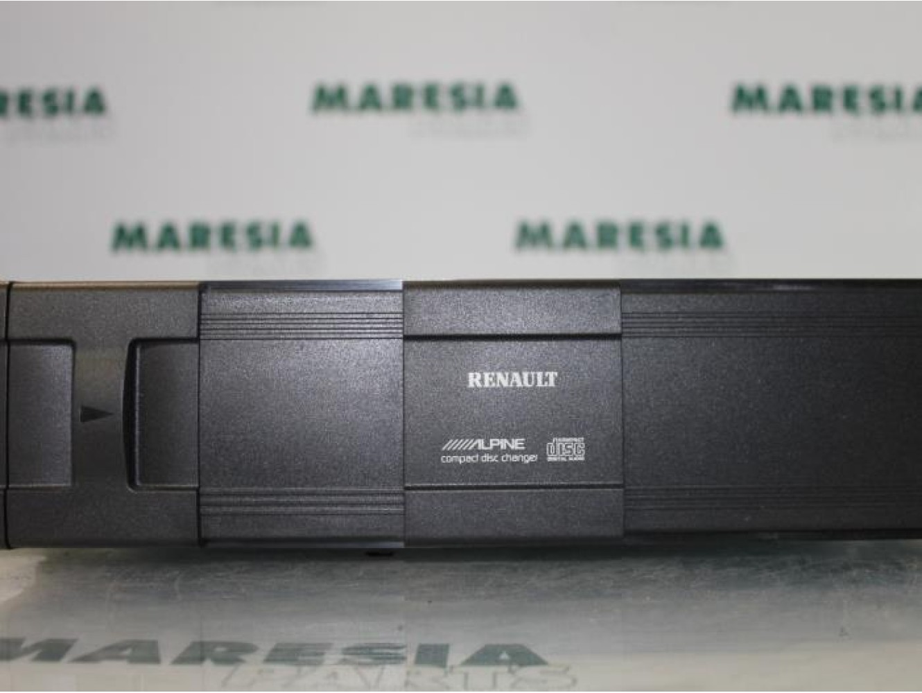 Renault - Megane Scenic - CD changer