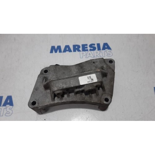 Fiat - Punto - Engine mount