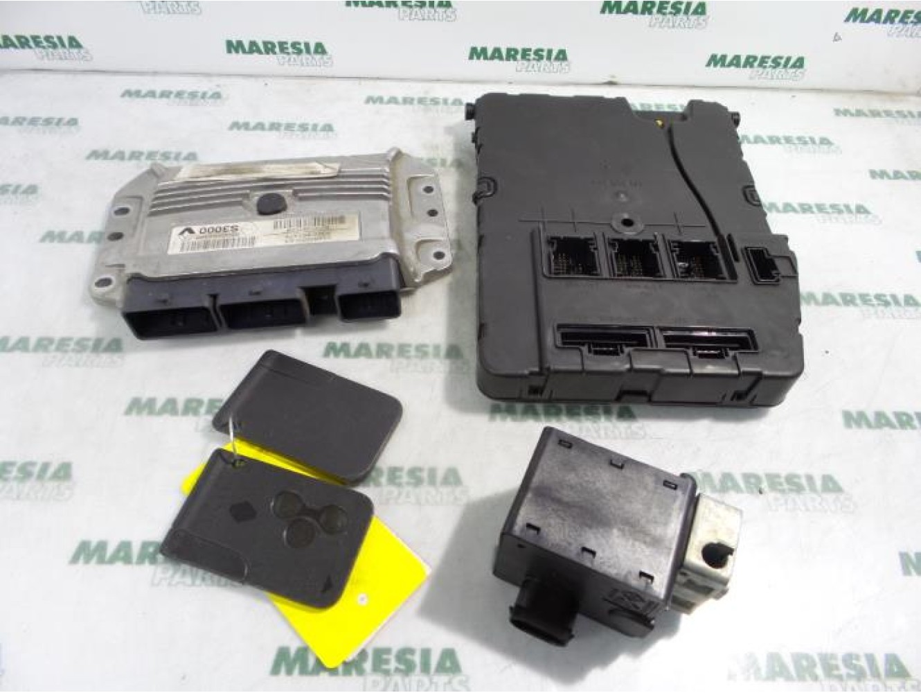 Renault - Megane Scenic - Engine management computer