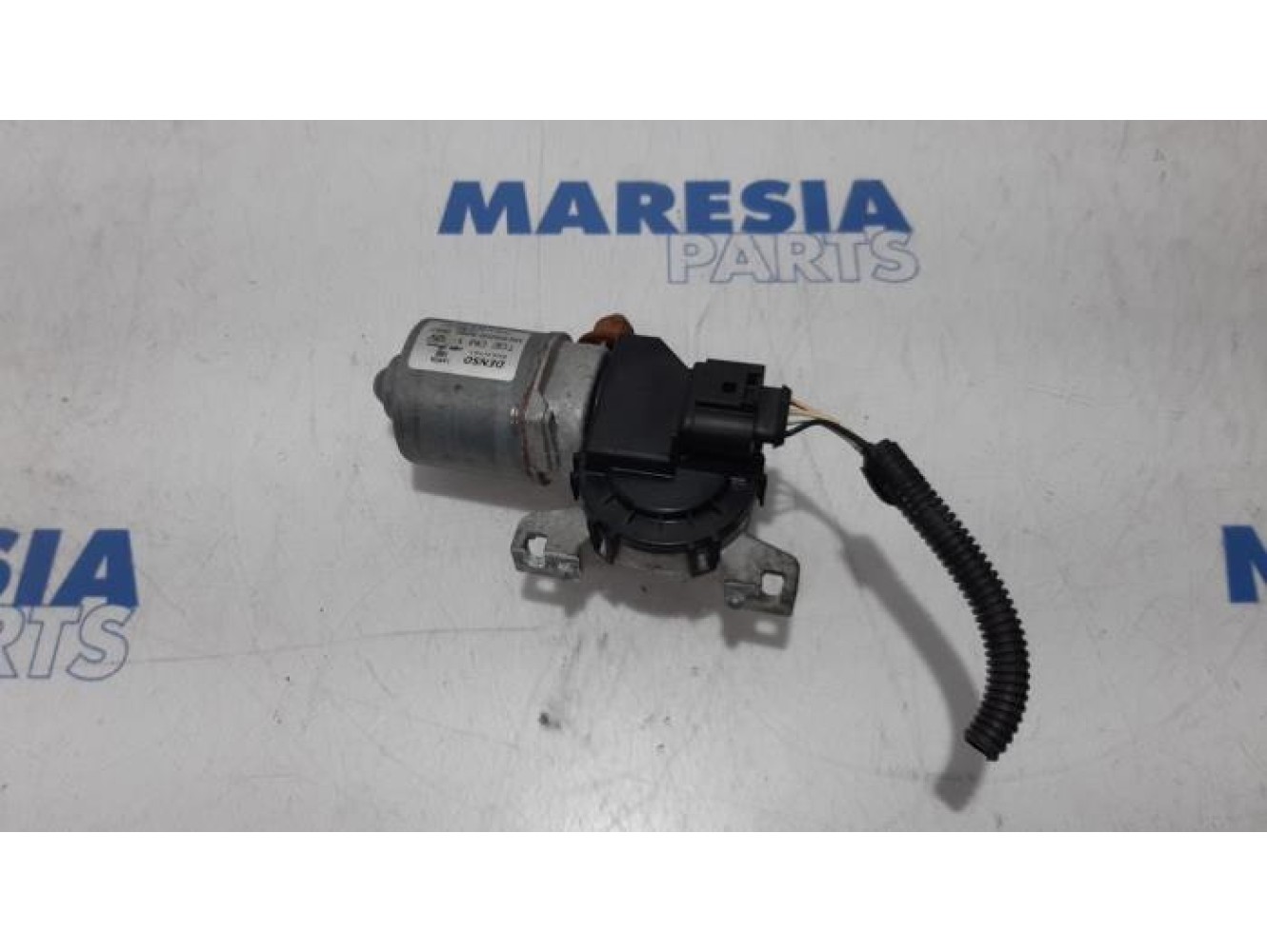 Fiat - Panda - Front wiper motor