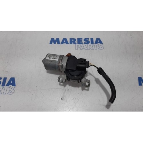 Fiat - Panda - Front wiper motor