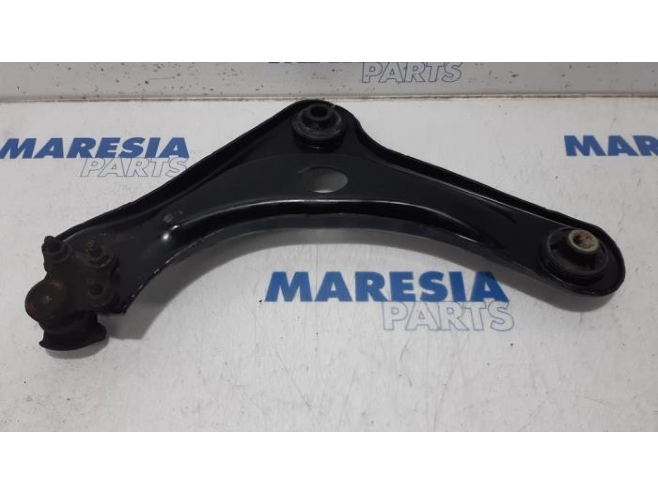 Citroen - DS3 - Front lower wishbone, right