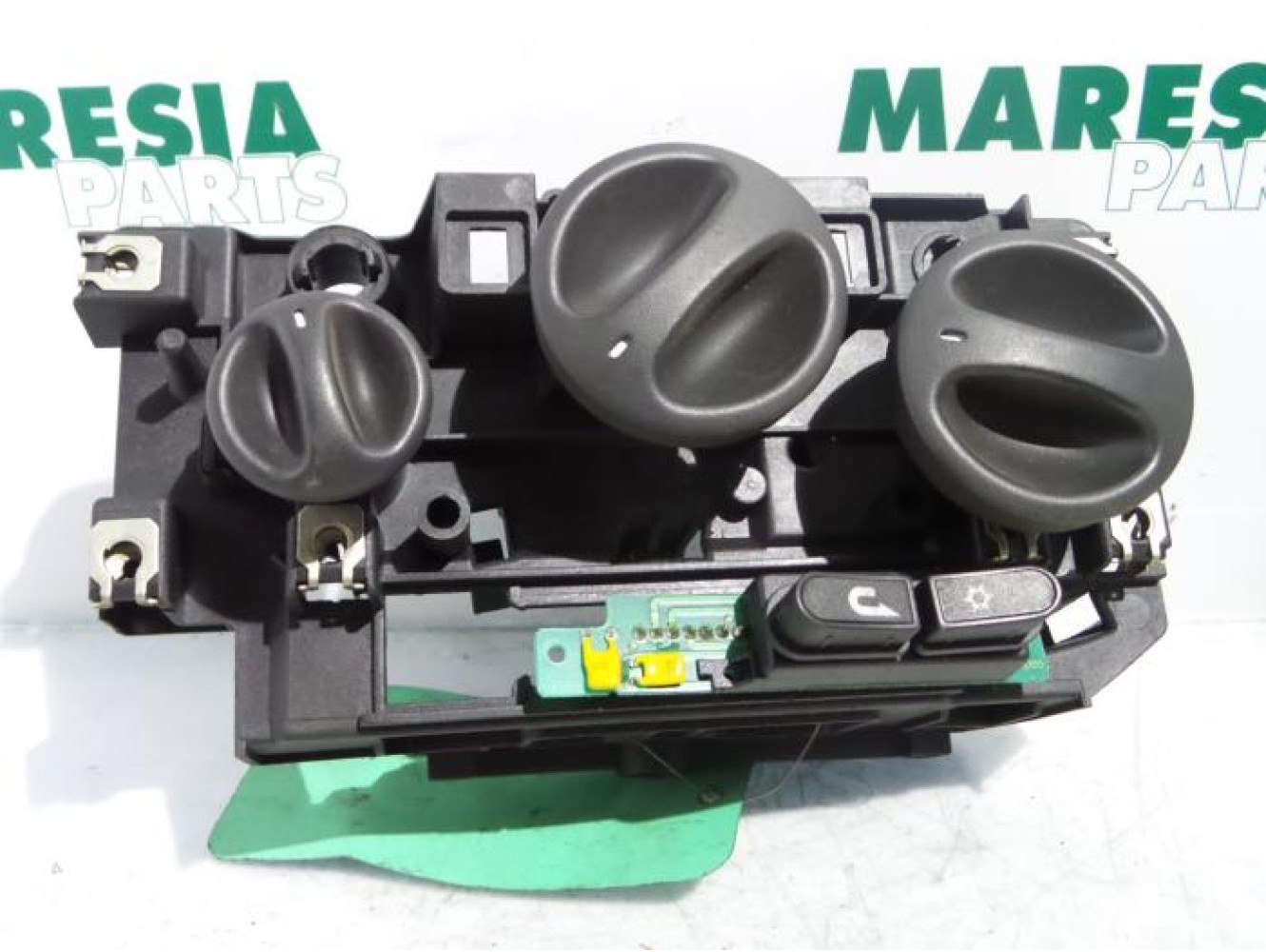 Alfa Romeo - 145/146 - Heater control panel