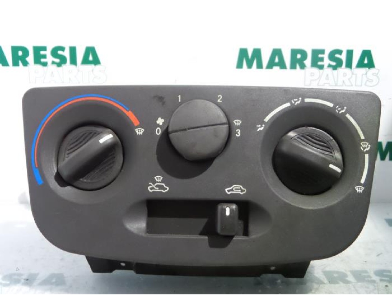 Lancia - Y(Psilon) - Heater control panel