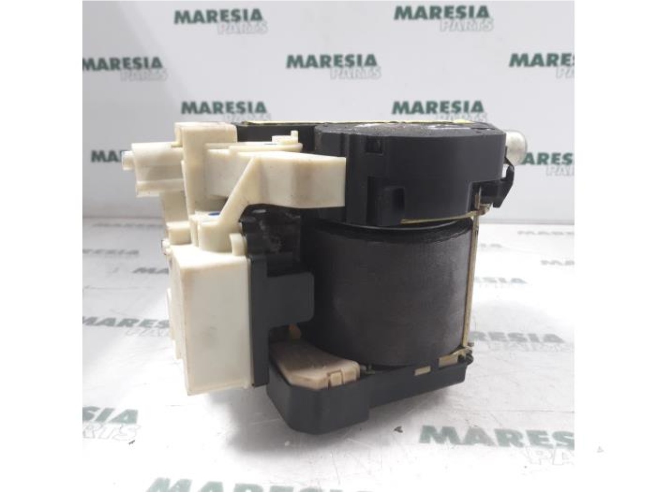 Fiat - Punto - Front seatbelt, right