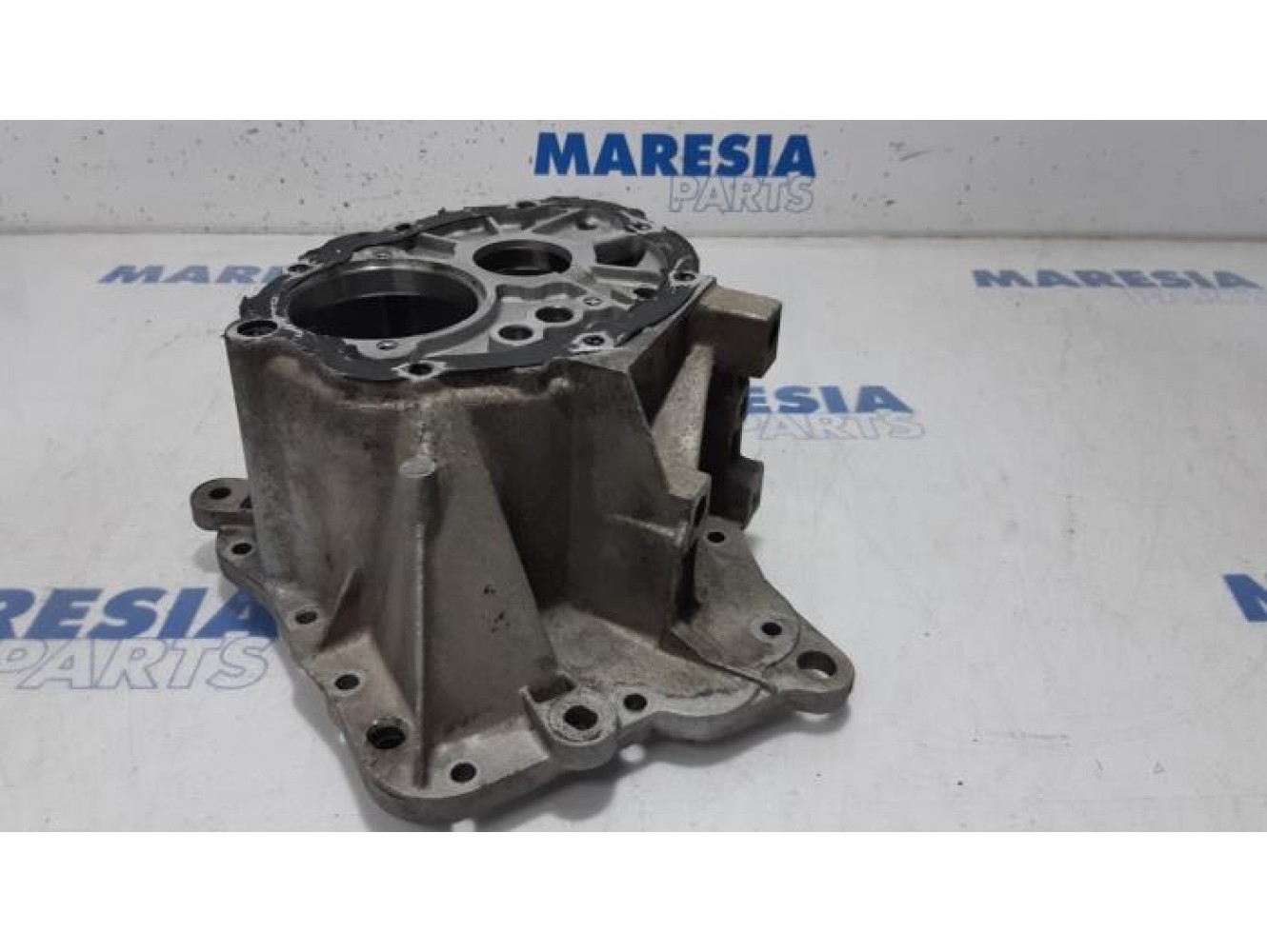 Peugeot - Partner - Gearbox casing