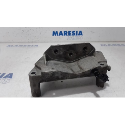 Alfa Romeo - Mito - Engine mount