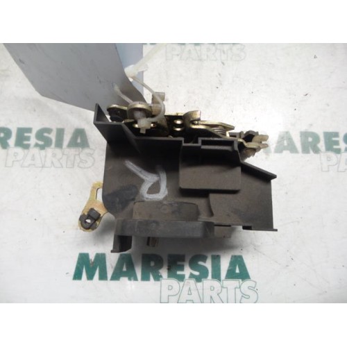 Fiat - Punto - Door lock mechanism 2-door, right