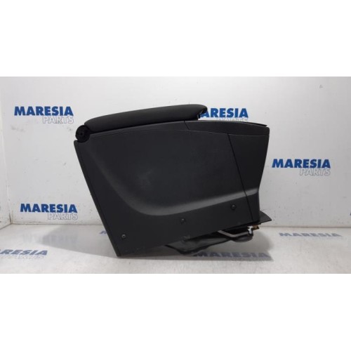 Renault - Scenic - Middle console