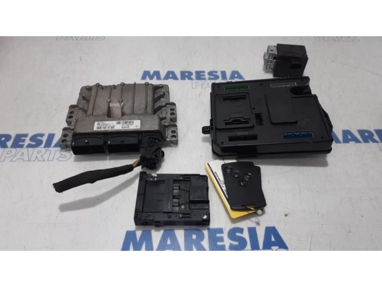 Renault - Scenic - Engine management computer