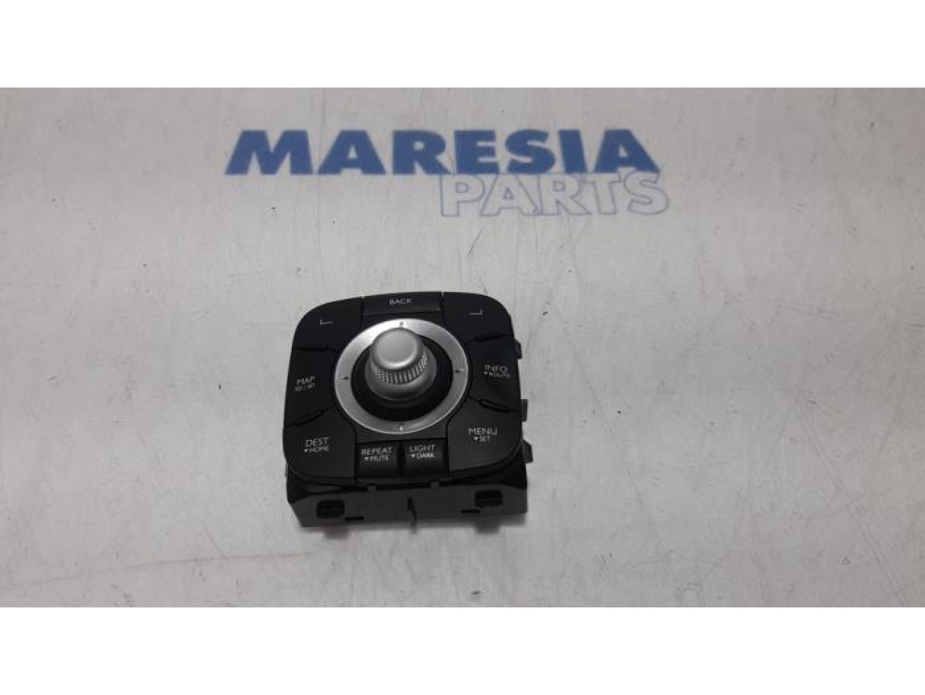 Renault - Scenic - Navigation control panel