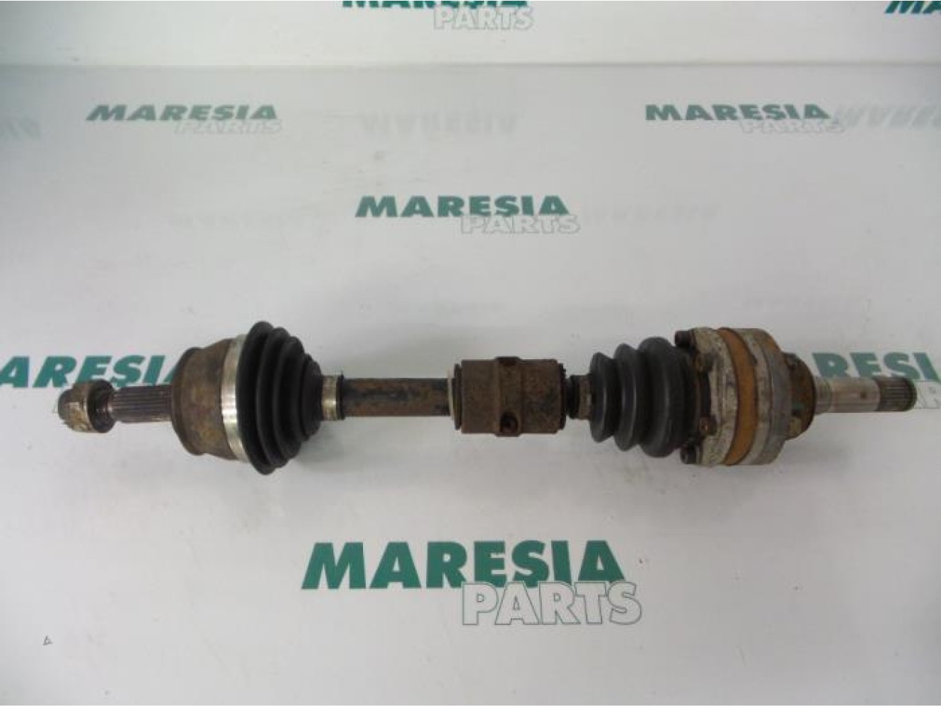 Alfa Romeo - 156 - Aandrijfas links-voor