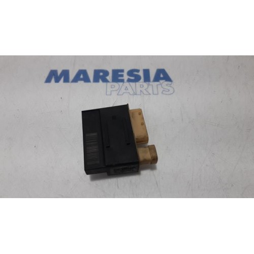 Peugeot - 5008 - Relay