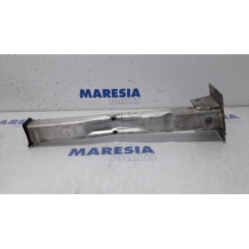 Peugeot - 5008 - Subframe