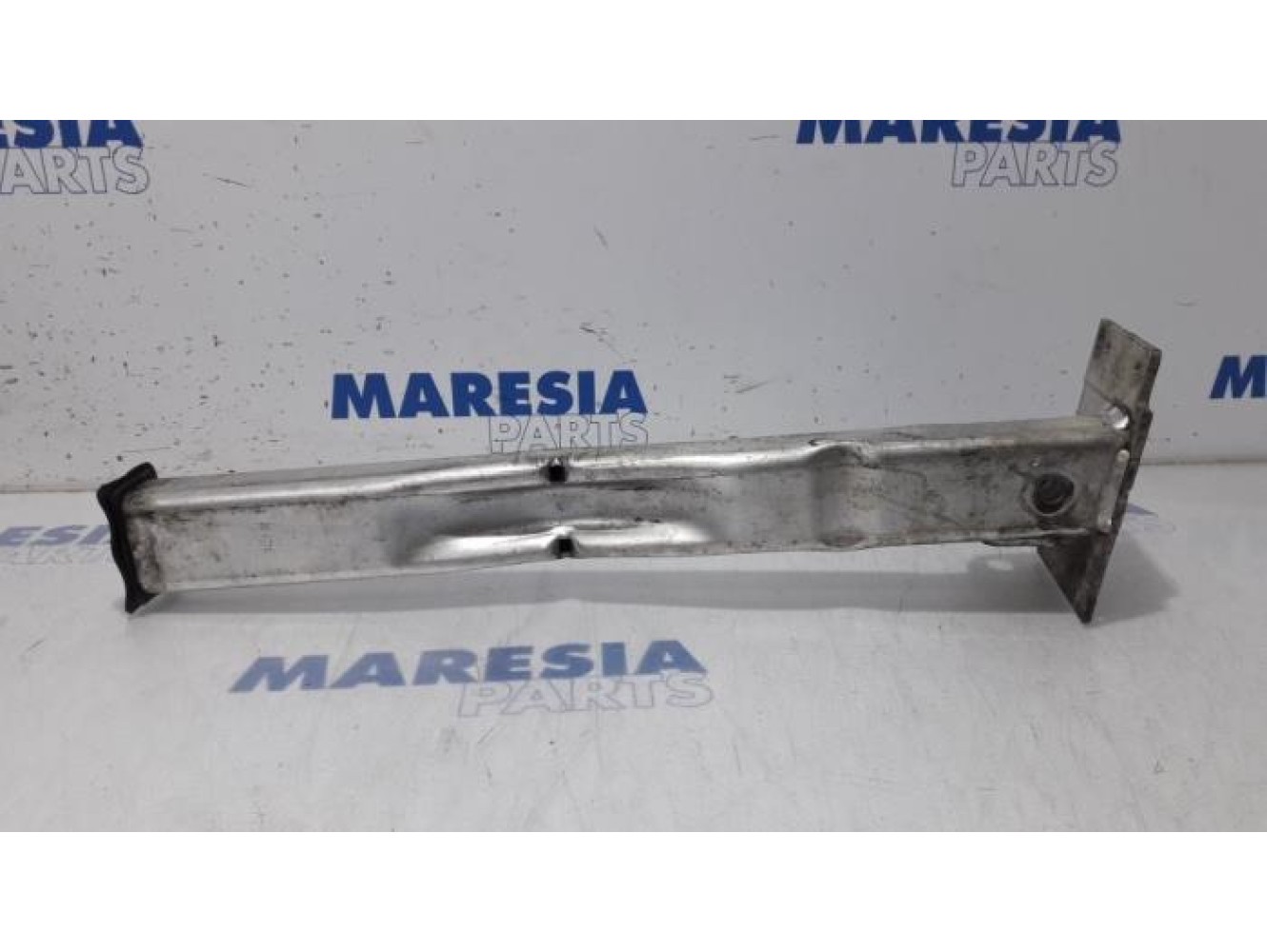 Peugeot - 5008 - Subframe