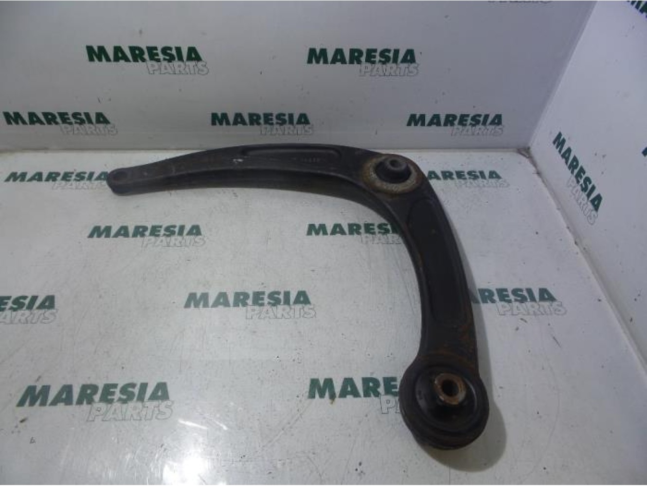 Peugeot - 307 - Front lower wishbone, left
