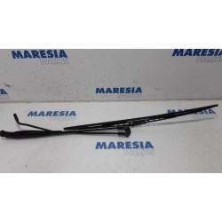 Citroen - C1 - Front wiper arm