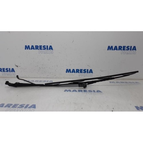 Citroen - C1 - Front wiper arm