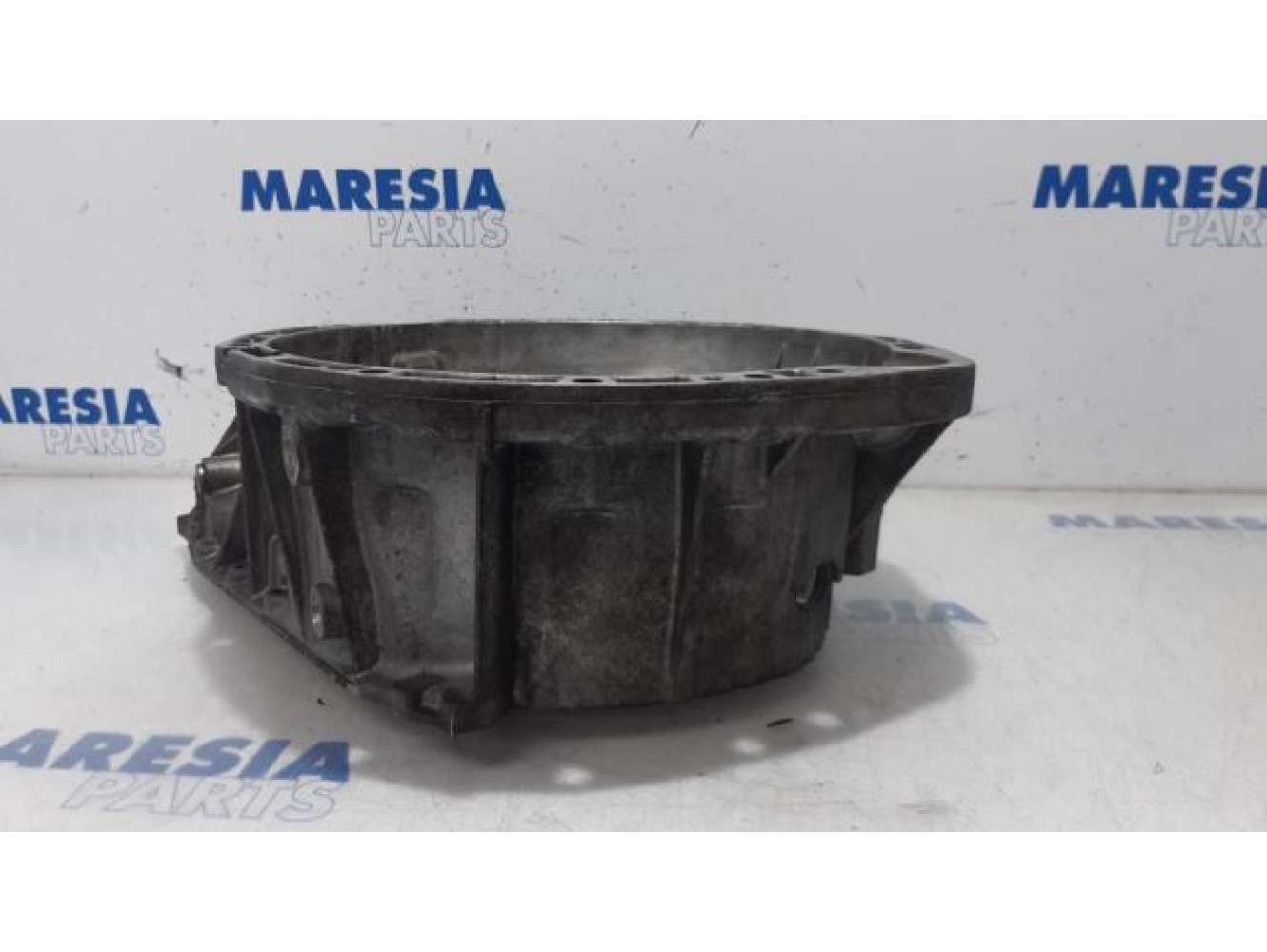 Renault - Master - Gearbox casing
