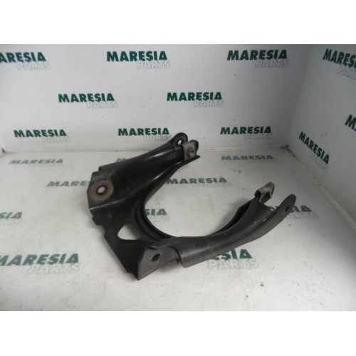 Peugeot - 407 - Front upper wishbone, right