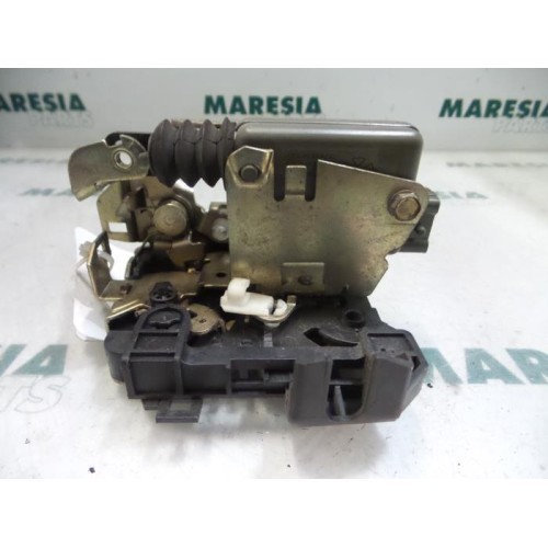 Renault - Clio - Door lock mechanism 2-door, right