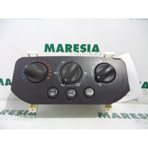 Renault - Clio - Heater control panel