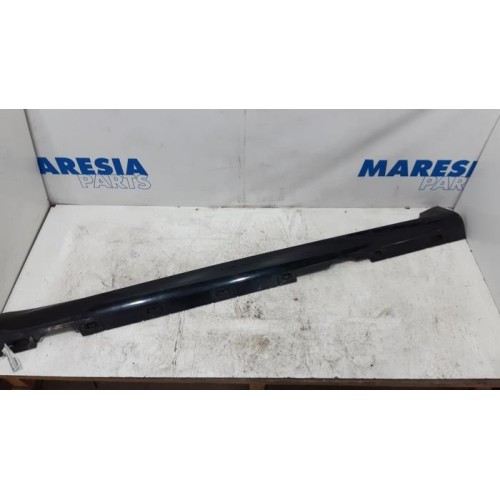 Renault - Talisman - Side skirt, left