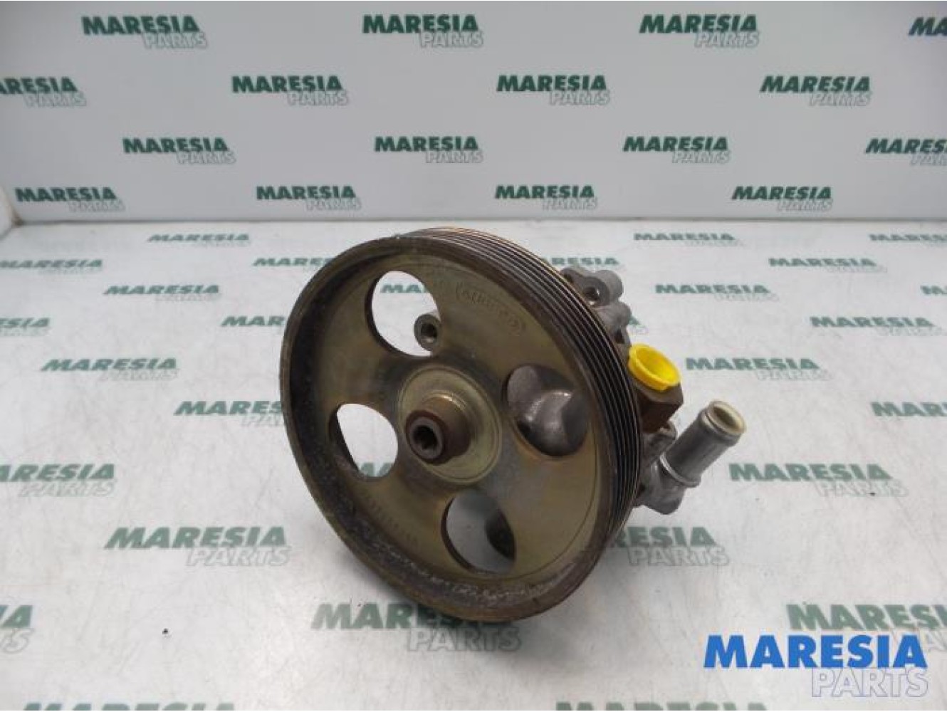 Peugeot - 406 - Power steering pump