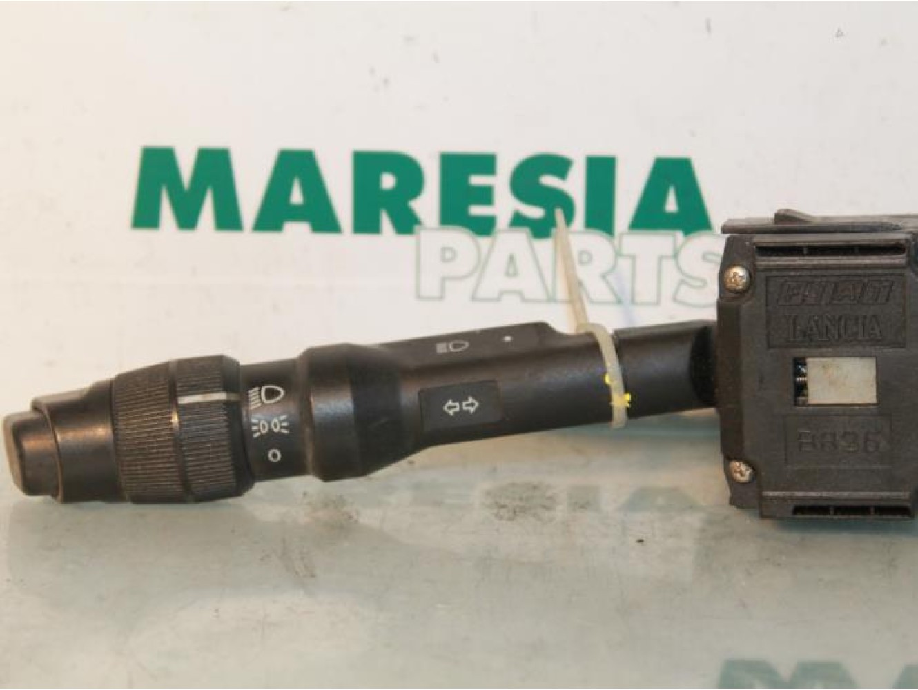 Fiat - Tipo - Indicator switch