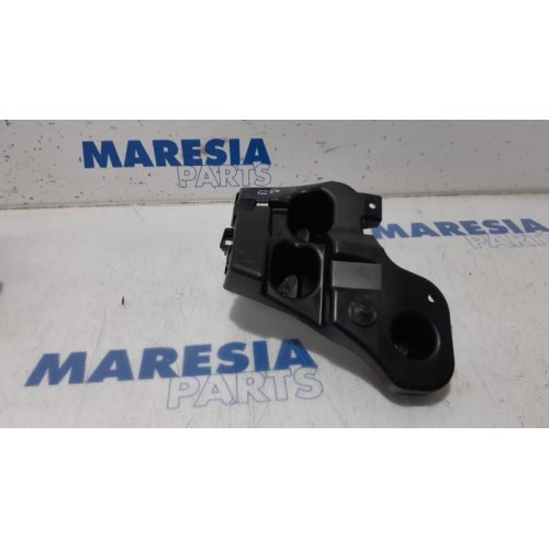 Renault - Talisman - Rear bumper bracket, right