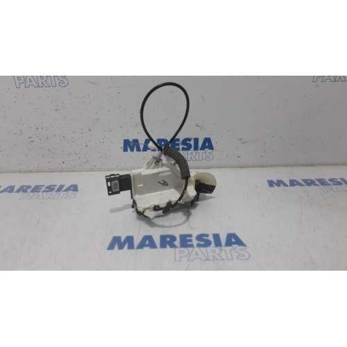 Peugeot - Partner - Minibus/van rear door lock mechanism