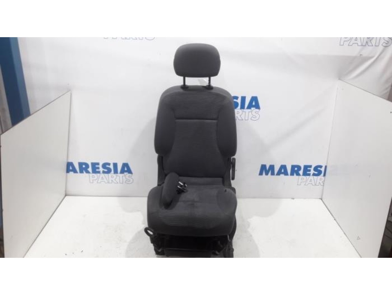 Peugeot - Partner - Seat, left